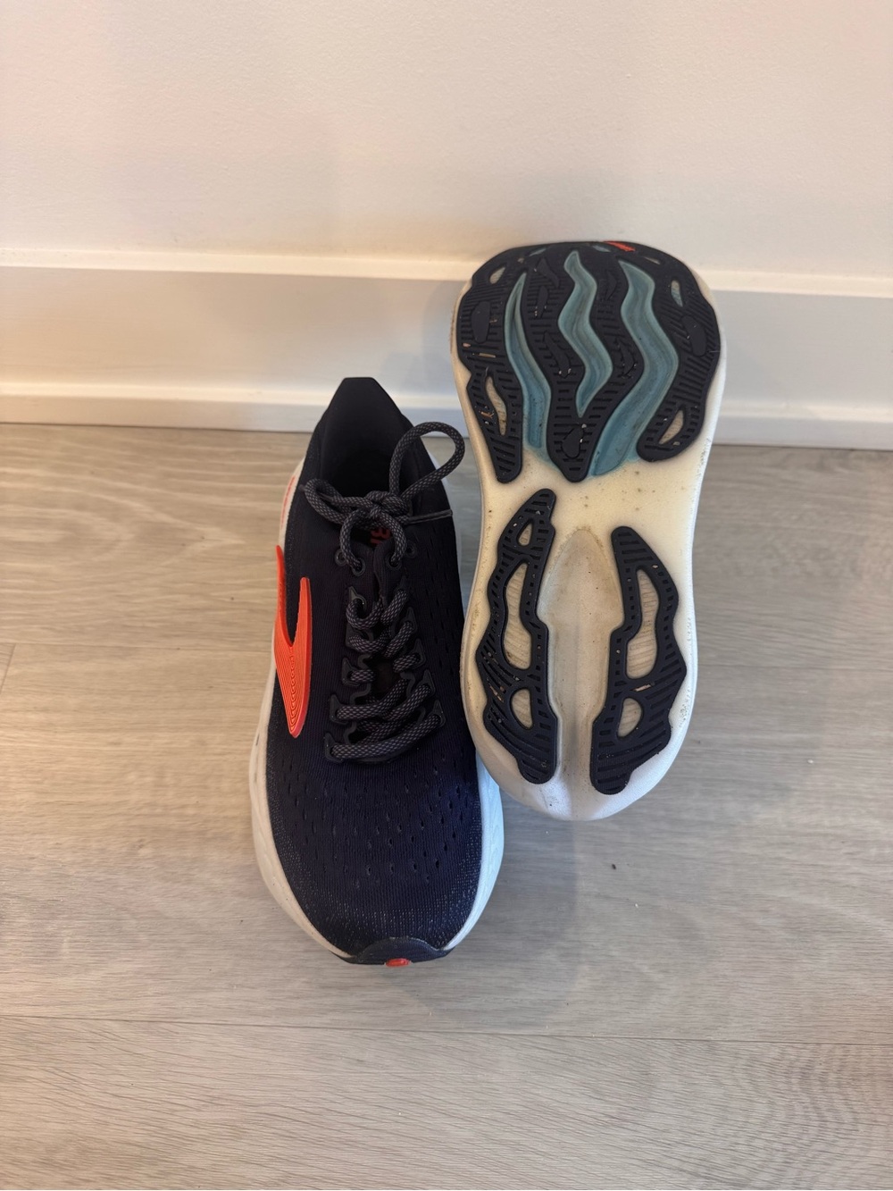 Women’s Brooks Glycerin Max - Picture 3 of 5